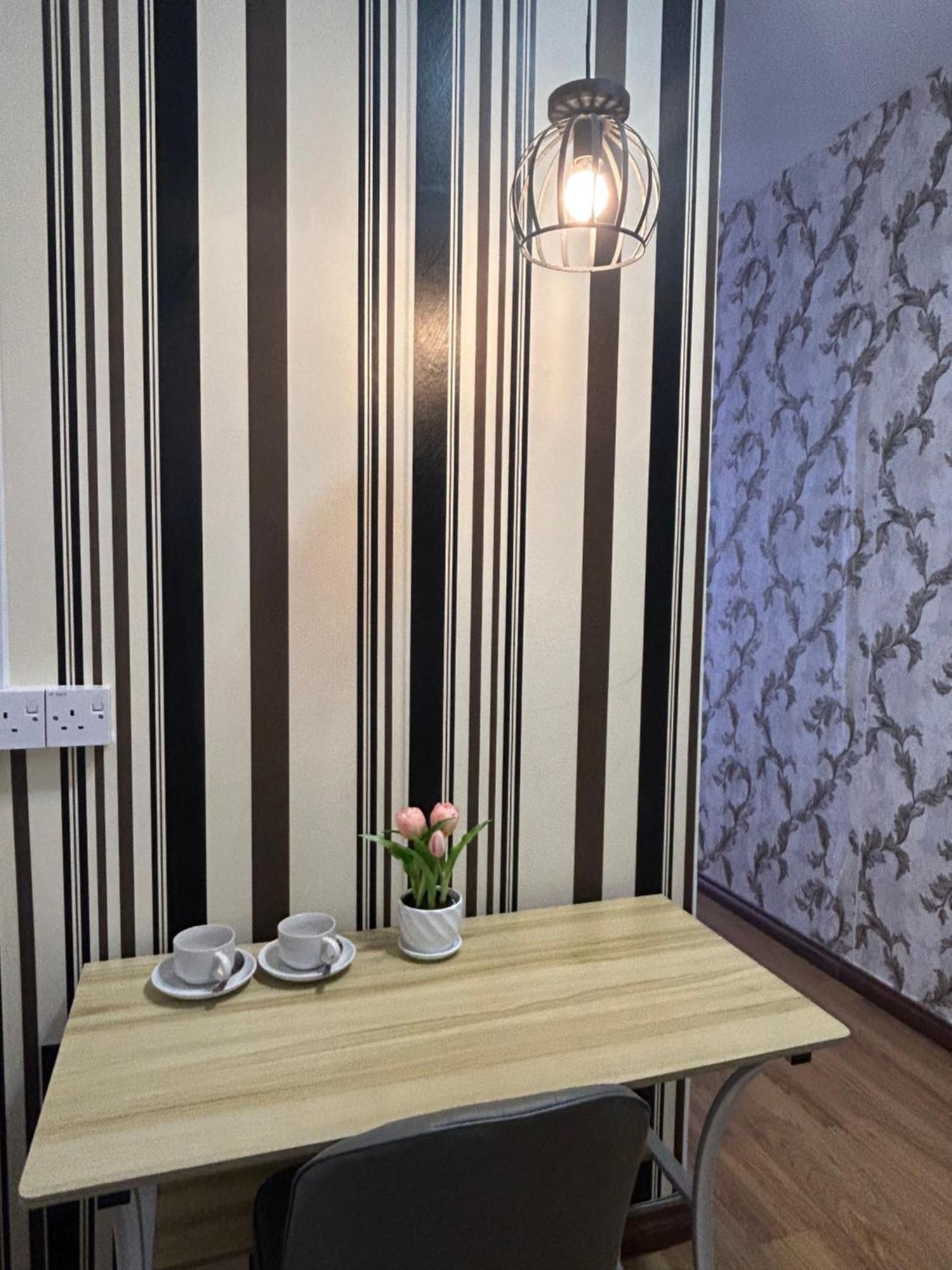 Roxy Apartment Kuching Exterior foto