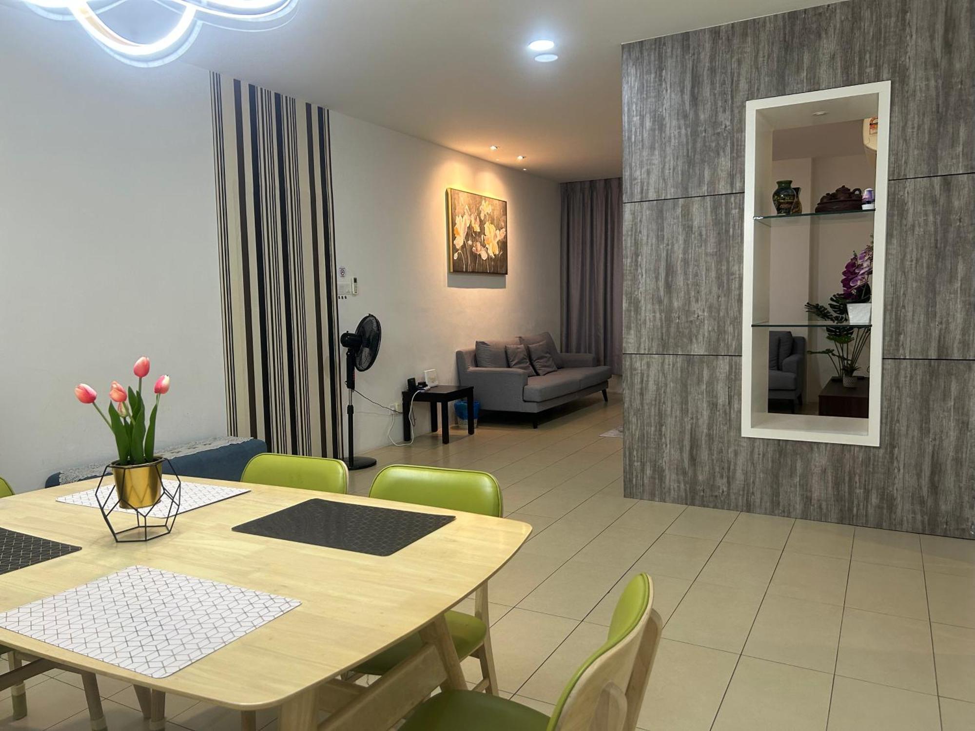 Roxy Apartment Kuching Exterior foto